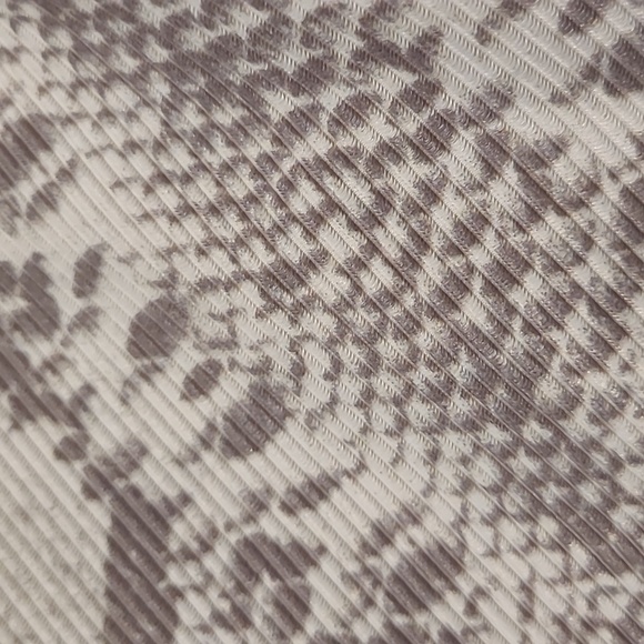 NWT BEACH RIOT SPORT SNAKE PRINT BIKE SHORTS ribbed - Picture 8 of 10